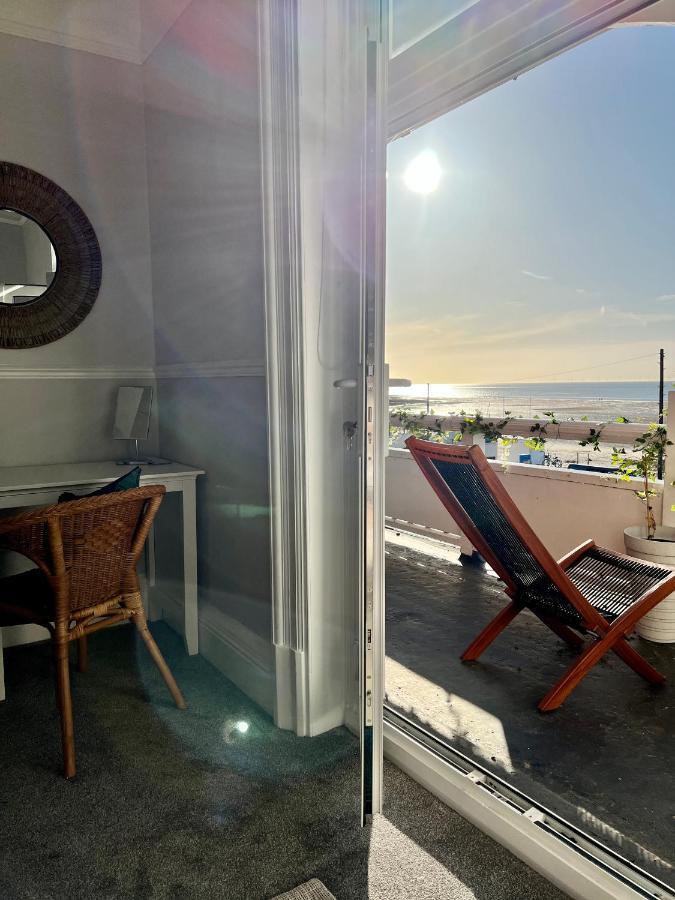 Apartamento A View Of The Bay- Panoramic Sea Views- Sleeps 4 Westgate-on-Sea Exterior foto