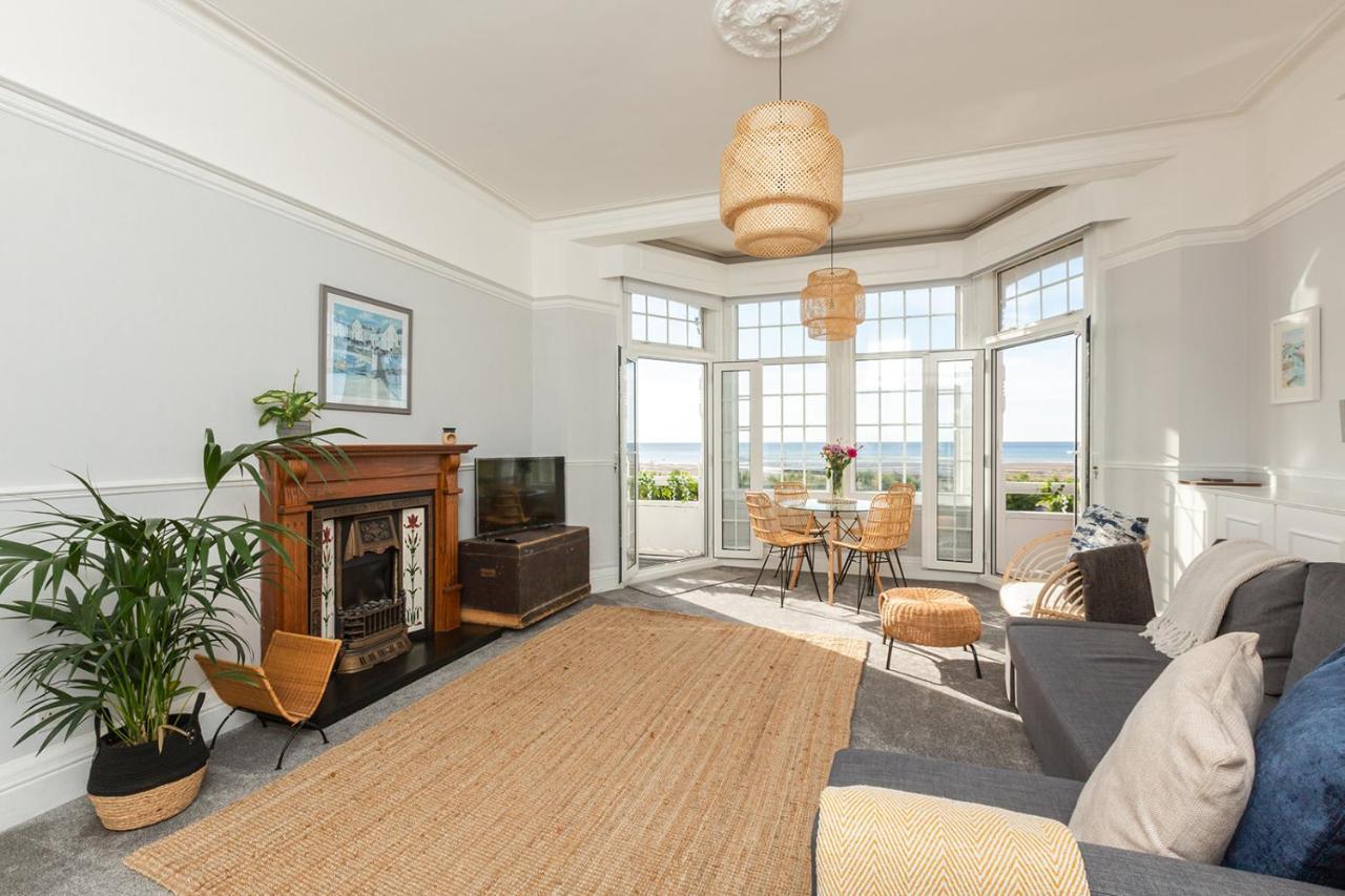 Apartamento A View Of The Bay- Panoramic Sea Views- Sleeps 4 Westgate-on-Sea Exterior foto